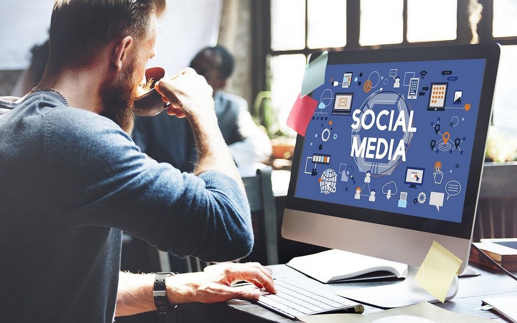 Social Media Tracker Tricks: From Beginner to Pro in one month